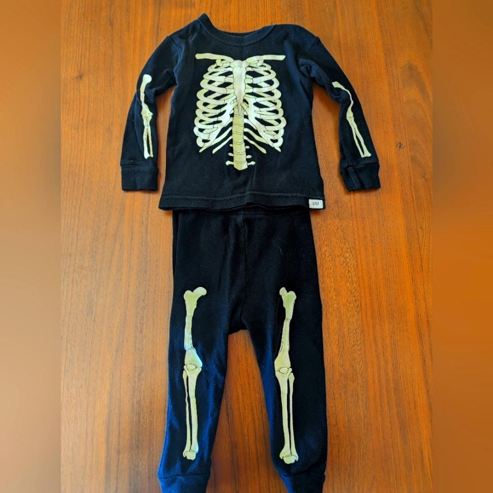Baby Gap Glow in the Dark Skeleton Pajamas